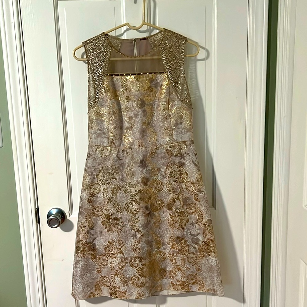 Elie Tahari floral brocade cocktail dress. NWOT.